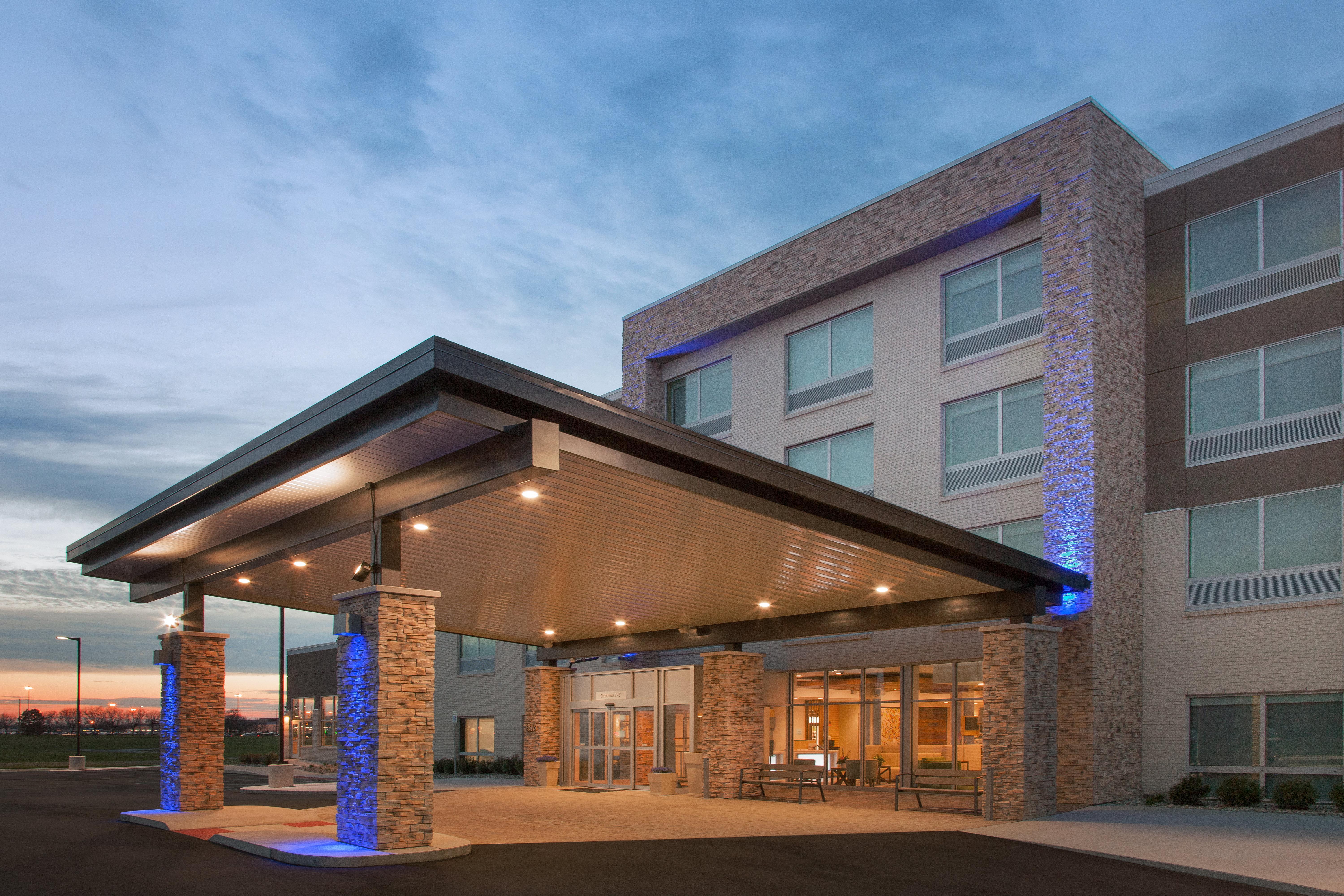 Holiday Inn Express & Suites - Sterling Heights-Detroit Area By Ihg Eksteriør bilde